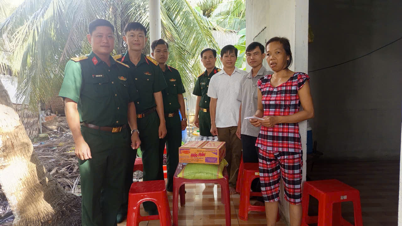 Ban Chỉ huy Quân sự xã Tam Ngãi thực hiện mô hình “Đồng hành cùng người nghèo” năm 2026